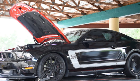 VMP Gen3R pushes 1K rwhp out of a stock engine 2012 Mustang Boss 302